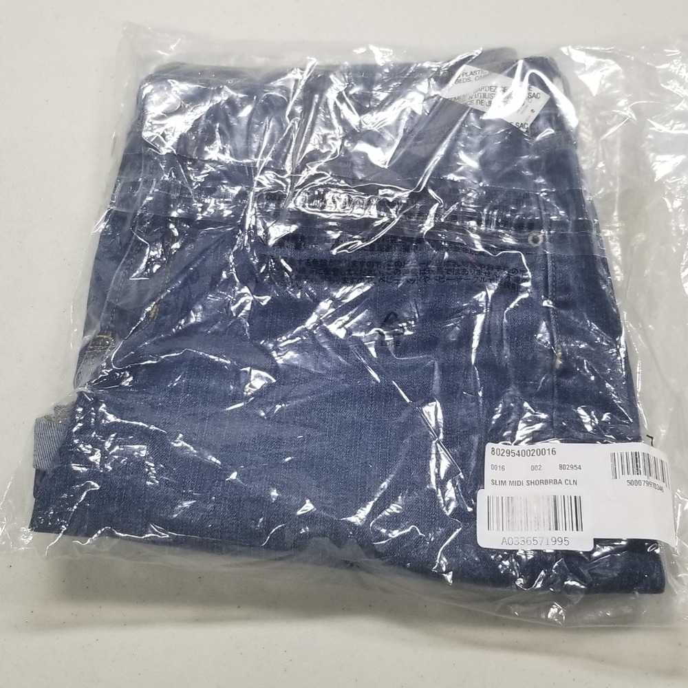 Old Navy denim shorts size 16